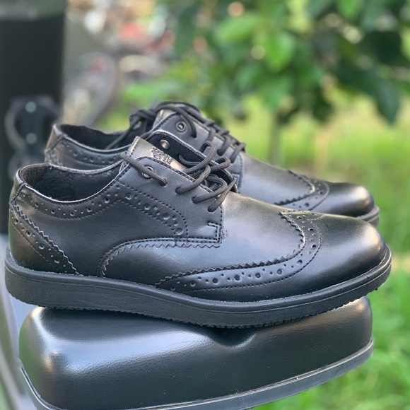 Tredsafe Men's Roman Slip Resistant Wing Tip Shoes - Picture 9 of 12